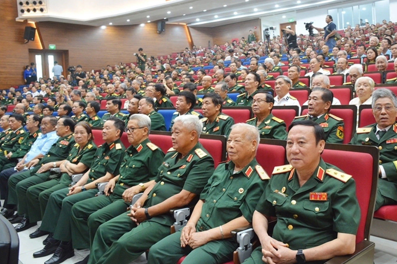 Chính sách mới: 58 bệnh hiểm nghèo áp dụng với sĩ quan Quân đội nghỉ hưu

